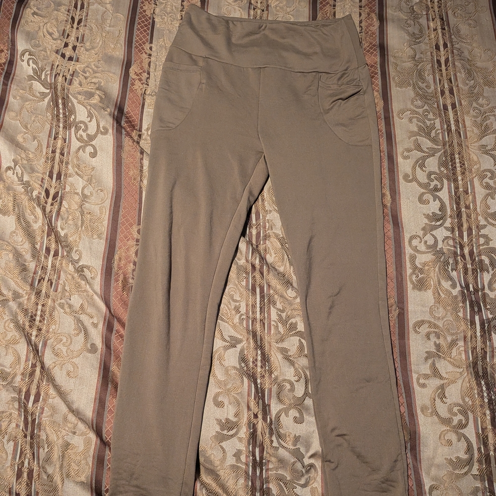 Brown High-Waisted Leggings